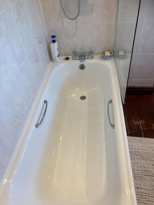 Bryntirion Farmhouse Rooms Llanfair Caereinion Zewnętrze zdjęcie